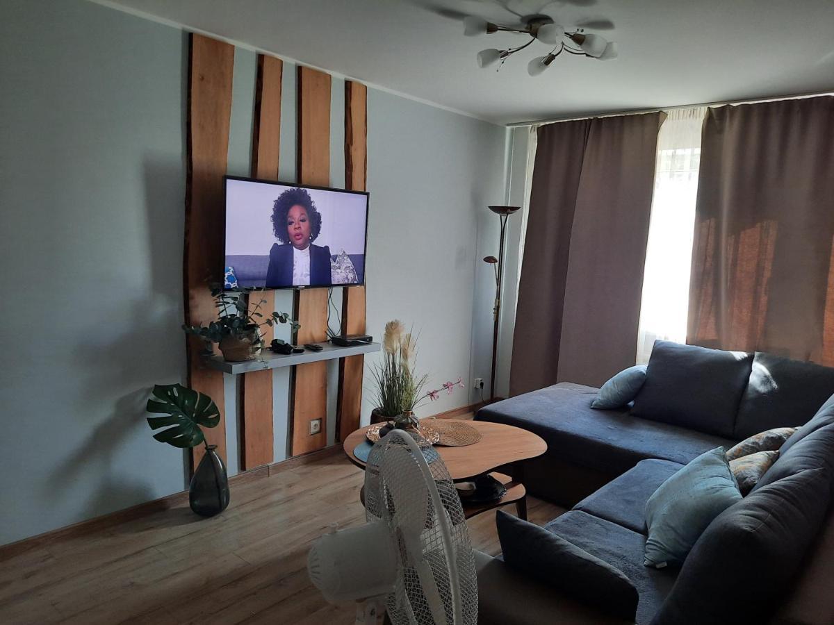 Cosy Home 10 Min From City Center Tallinn Extérieur photo